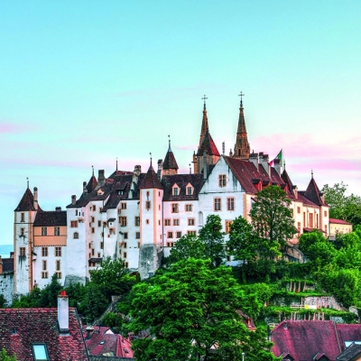 Calendar cu imagini Castle, 31.5 x 48 cm, 12 file, 2026
